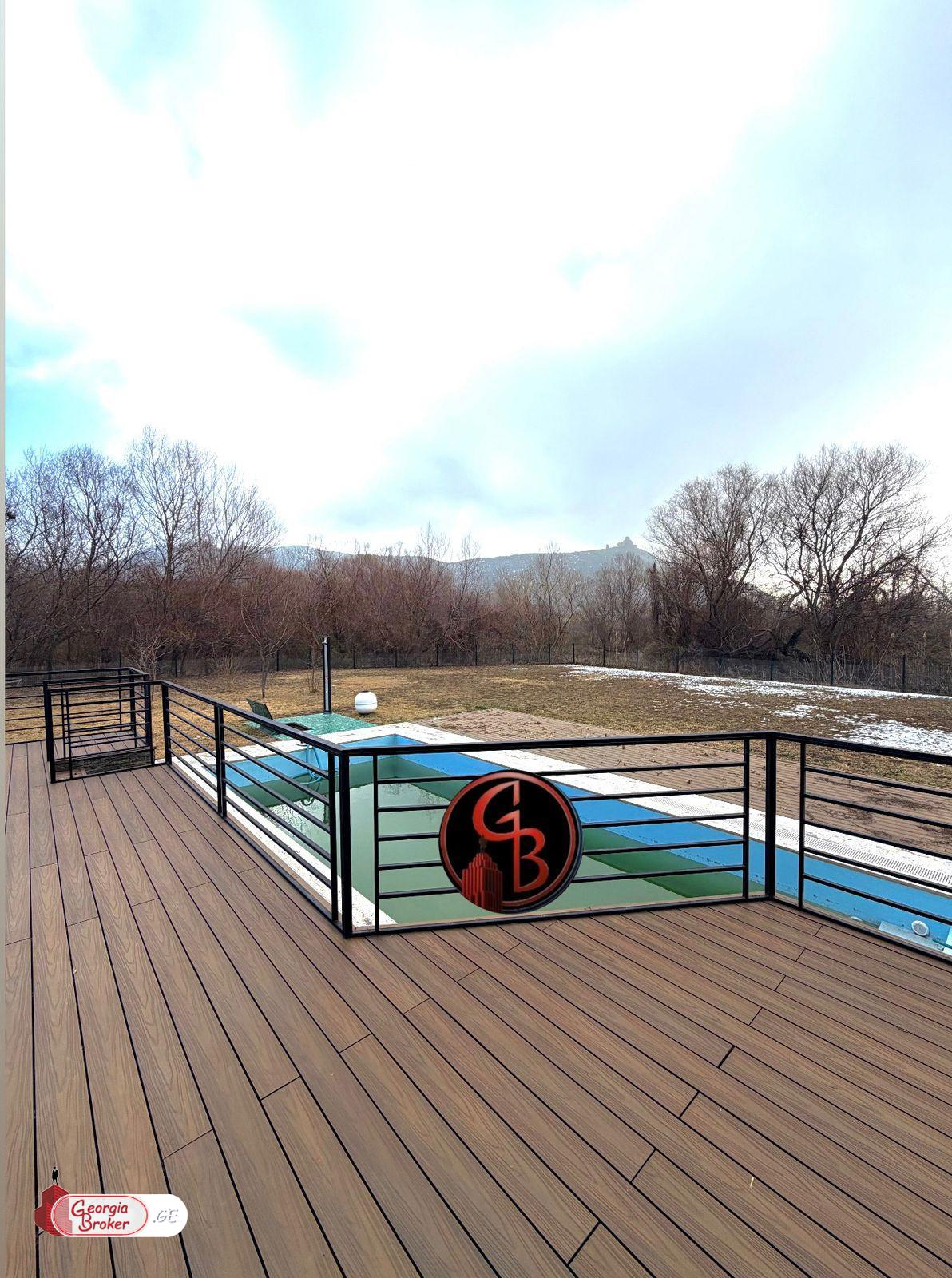 იყიდება ახალი გარემონტებული 7 ოთახიანი სახლი